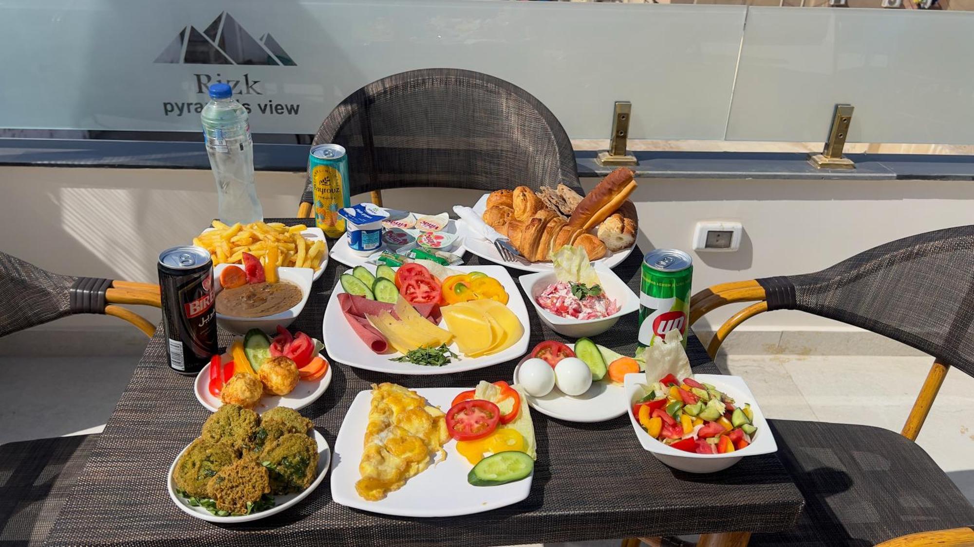 Rizk Pyramids View Hotel Kafret el-Gabal 外观 照片